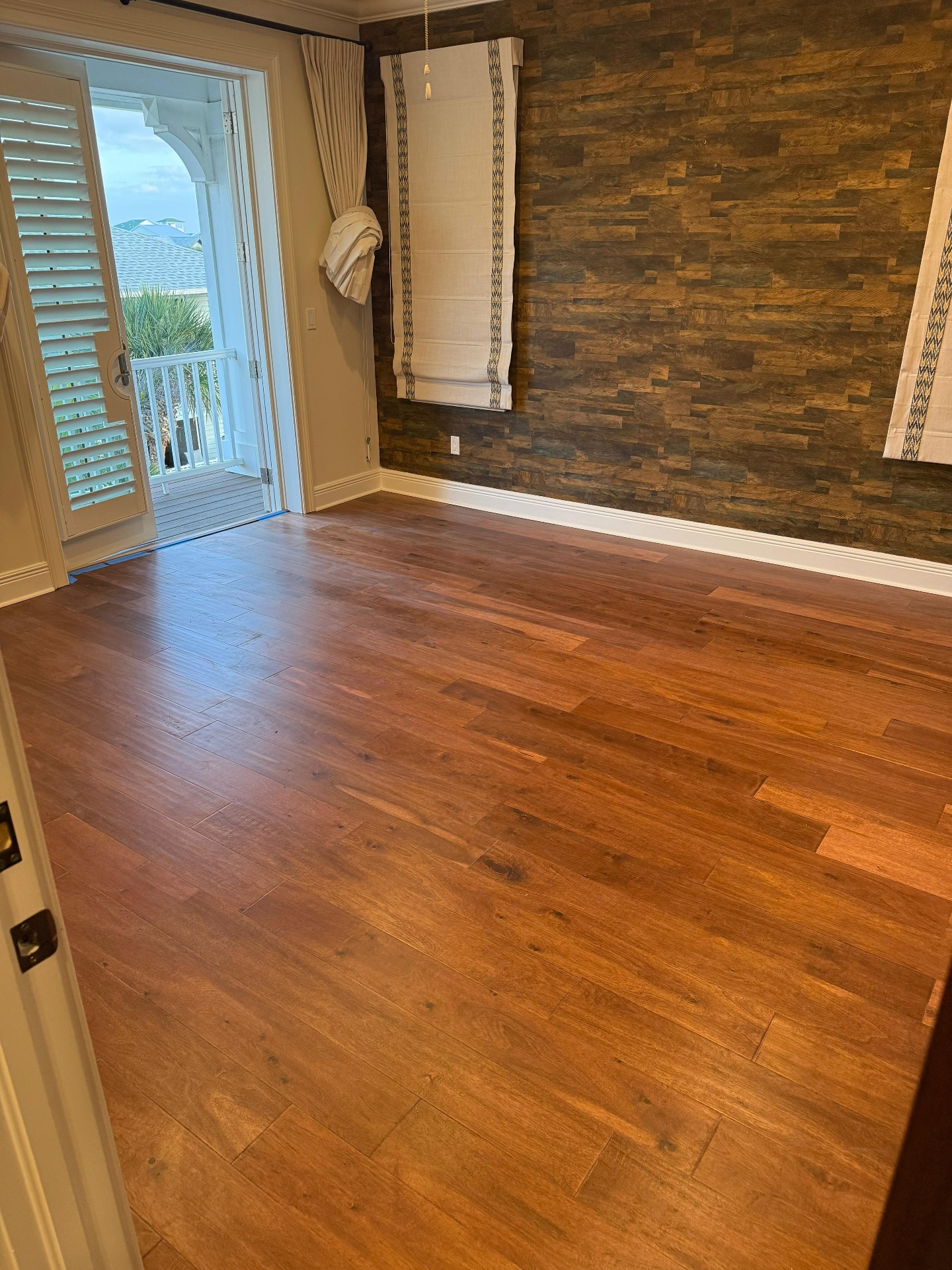 Finished hardwood flooring room